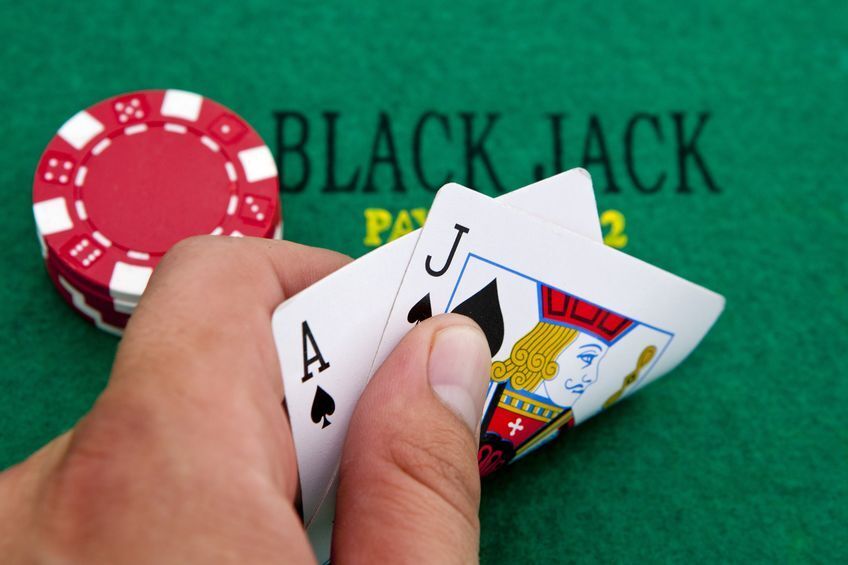 Conseils de Blackjack en Ligne: Comment améliorer vos stratégies de jeu